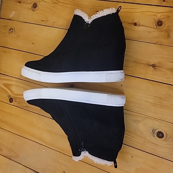 Madden Girl Wedge Heel Zip Up Sneakers Size 9 - Picture 6 of 16